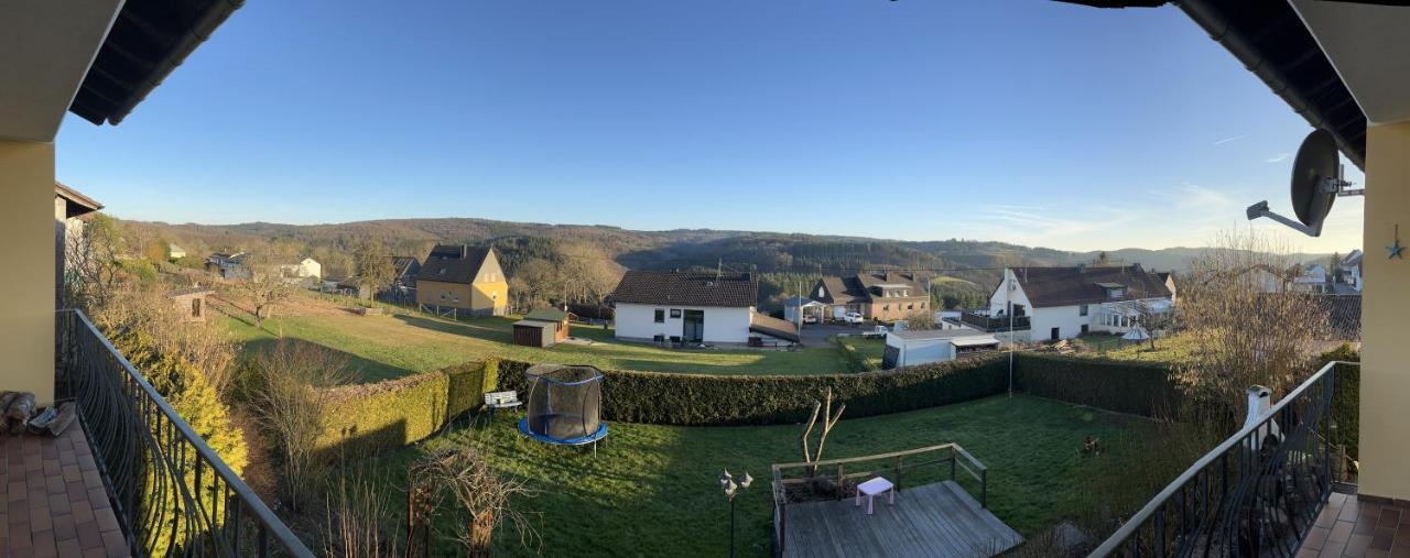 Wohnung Mit Panoramablick Gerolstein Buitenkant foto