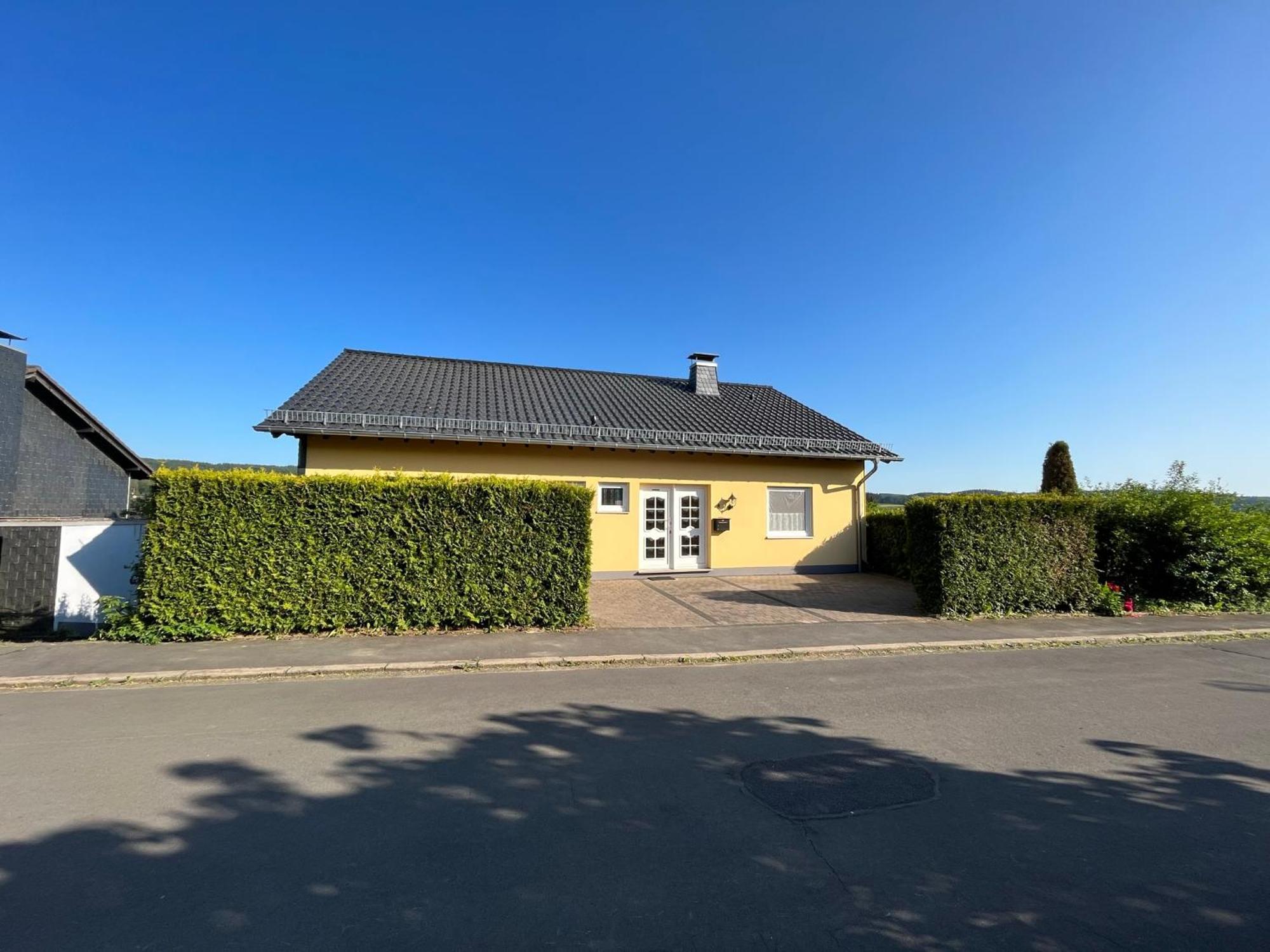 Wohnung Mit Panoramablick Gerolstein Buitenkant foto